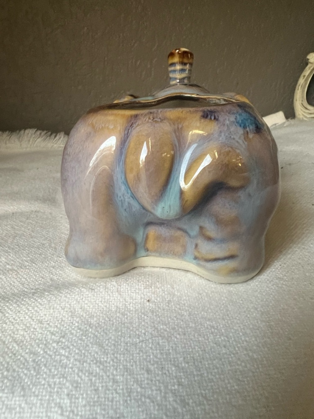 vintage Japanese ceramic elephant planter,  iridescent blue and brown - Picture 4 of 9